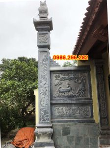 Cột đá nhà thờ